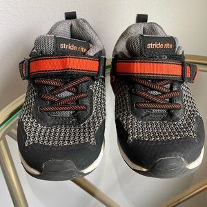 Stride rite 7 wide toddler sneakers light up